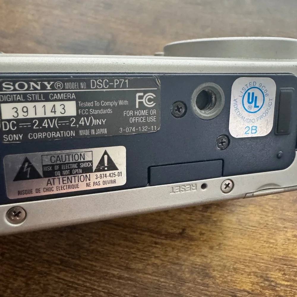 Sony Cyber-shot DSC-P71 Digital Camera - 3MP Retro Y2K Vintage